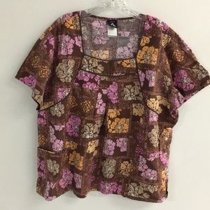Cherokee scrub Top